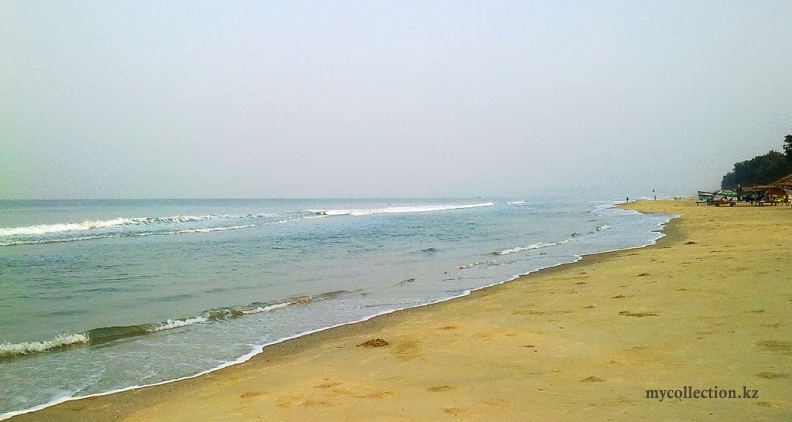 Betalbatim Beach - pearl of South Goa - Пляж Беталбатим - южный гоа.jpg