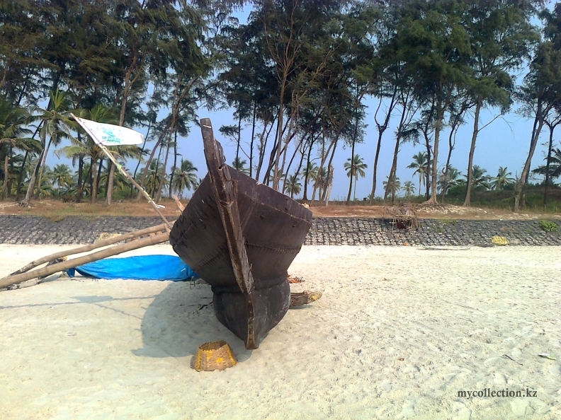 Гоа. Рыбацкая лодка - Goa. Fishing boat.jpg