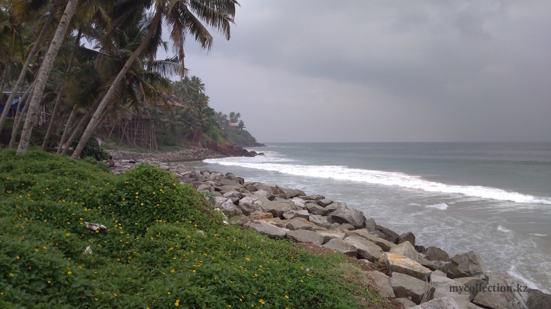 Kerala - Varkala - Thiruvambadi or  Black Beach - 2017 - Варкала - Черный пляж.jpg