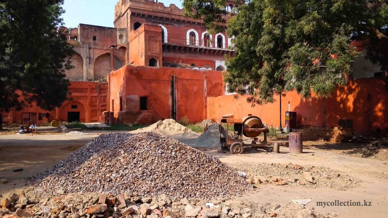 Красный форт в Дели - Red Fort in Old Delhi.jpg