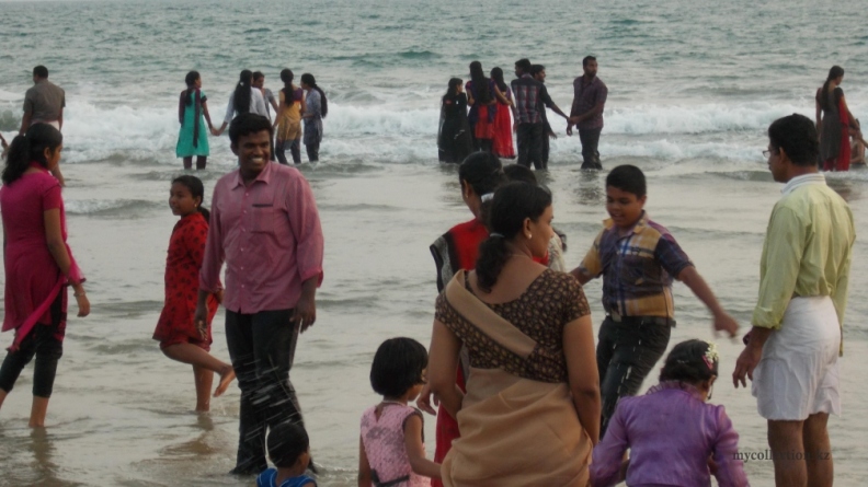 India Papanasam Beach When everyone is happy.JPG
